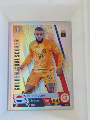 Memphis Depay – Netherlands – Topps UEFA Euro 2024 Golden Goalscorer #GG7 Holo – Holland válogatott – Golden Goalscorer – 2023/24 gyűjtői kártya