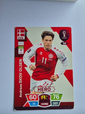 Andreas Skov Olsen – Denmark – Panini FIFA World Cup Qatar 2022 Adrenalyn XL #90 Hero – Dán válogatott – Adrenalyn XL – 2022 gyűjtői kártya